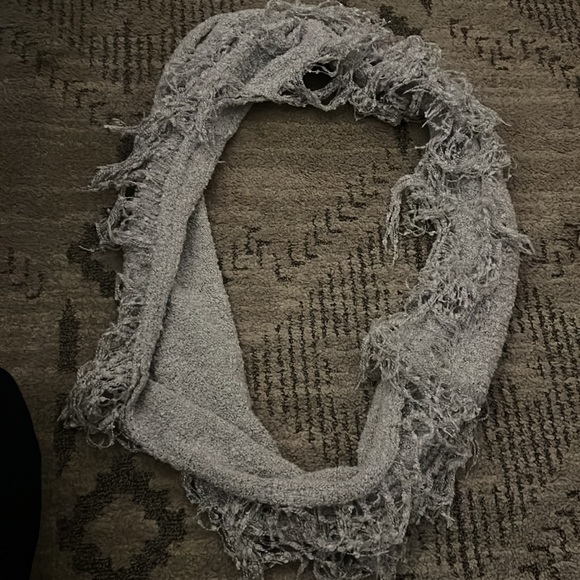 Infinity  Scarf - Picture 2 of 2